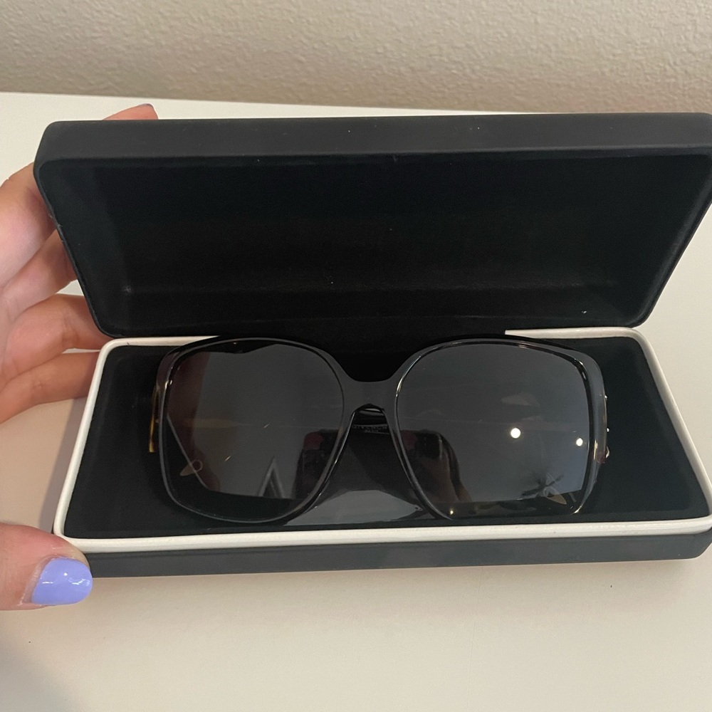 🇫🇷 Givenchy women’s oversized sunglasses - Picture 7 of 10